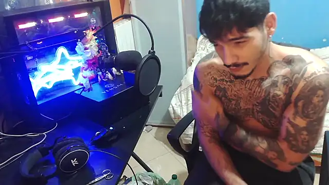 Badboyi1997 online show from 12, 10, 2025