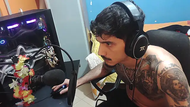 Badboyi1997 online show from 23, 10, 2025