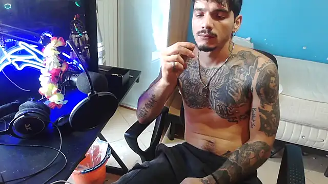 Badboyi1997 online show from 20, 10, 2025