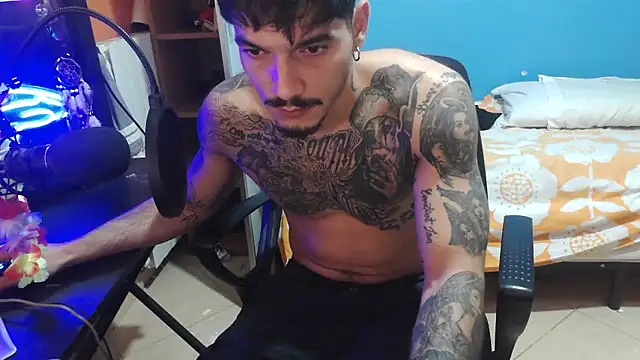 Badboyi1997 online show from 4, 10, 2025