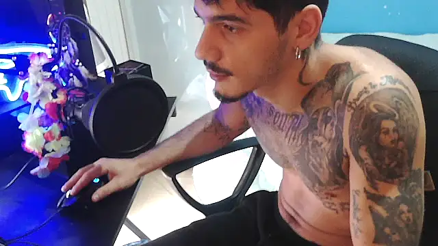 Badboyi1997 online show from 16, 10, 2025