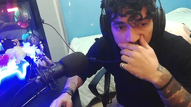 Badboyi1997 online show from 15, 2, 2026