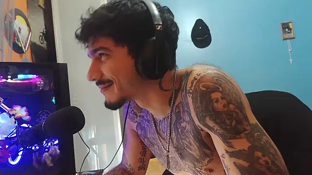 Badboyi1997 online show from 2, 12, 2025