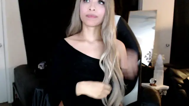 liadivina online show from 17, 3, 2025