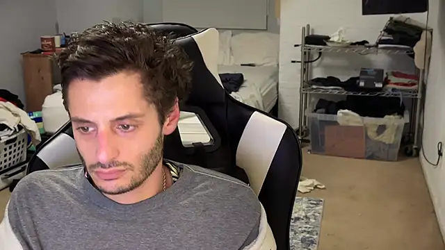 Snapshot of Dylansd chatting on 25, 12, 2024 Dylansd online show from 25, 12, 2024