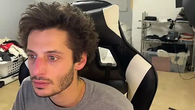 Snapshot of Dylansd chatting on 27, 12, 2024 Dylansd online show from 27, 12, 2024