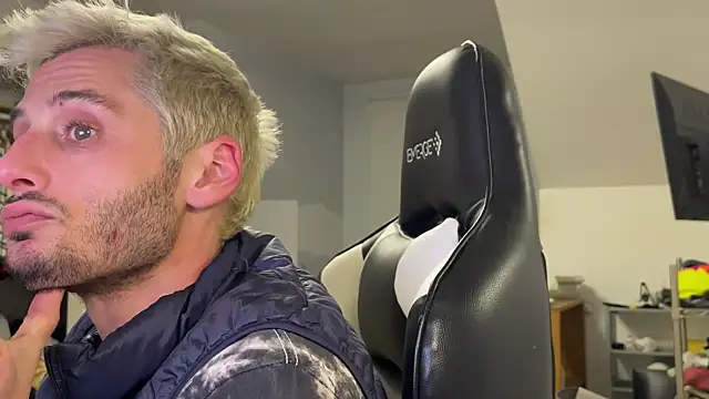 Snapshot of Dylansd chatting on 9, 1, 2025 Dylansd online show from 9, 1, 2025