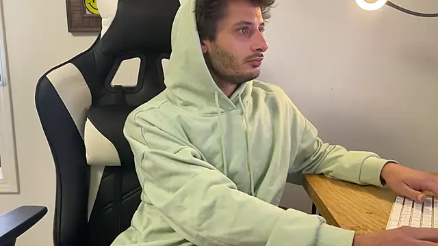 Snapshot of Dylansd chatting on 27, 12, 2024 Dylansd online show from 27, 12, 2024