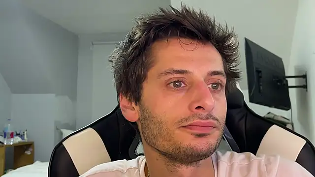 Snapshot of Dylansd chatting on 22, 12, 2024 Dylansd online show from 22, 12, 2024