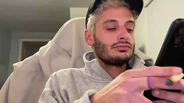 Snapshot of Dylansd chatting on 11, 1, 2025 Dylansd online show from 11, 1, 2025