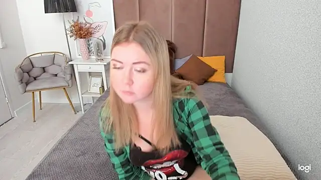 BettyBloom69 online show from 12, 11, 2025