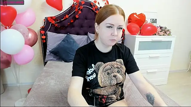 BettyBloom69 online show from 13, 2, 2025
