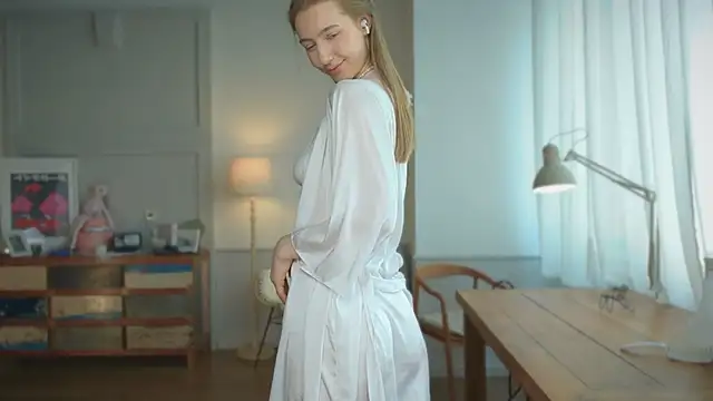 solar bella online show from 27, 2, 2025