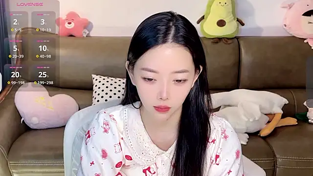 Snapshot of Yilin1999 chatting on 26, 1, 2025 Yilin1999 online show from 26, 1, 2025