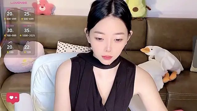 Snapshot of Yilin1999 chatting on 10, 3, 2025 Yilin1999 online show from 10, 3, 2025