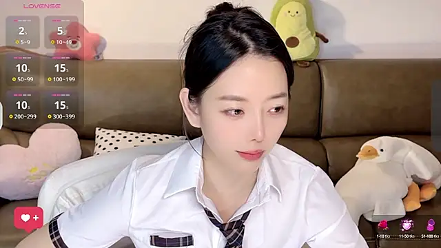 Snapshot of Yilin1999 chatting on 13, 3, 2025 Yilin1999 online show from 13, 3, 2025