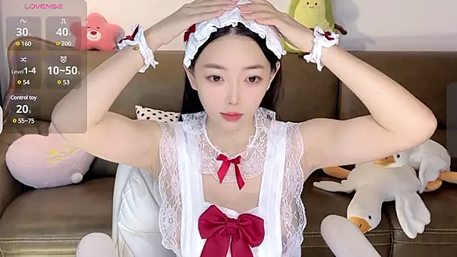 Snapshot of Yilin1999 chatting on 22, 2, 2025 Yilin1999 online show from 22, 2, 2025