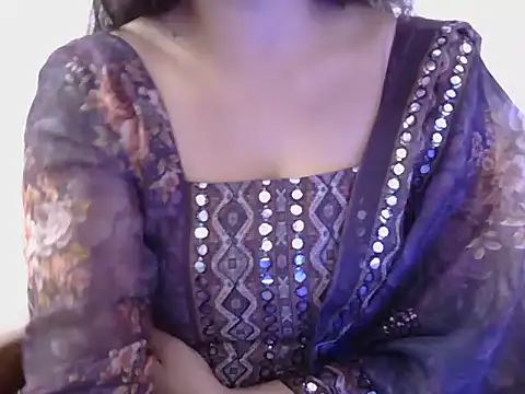 Snapshot of diva-22 chatting on 11, 2, 2025 diva-22 online show from 11, 2, 2025