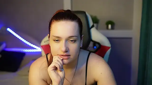 LisaElfy online show from 10, 2, 2026