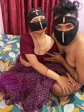 Snapshot of mickey_love chatting on 5, 3, 2025 mickey love online show from 5, 3, 2025