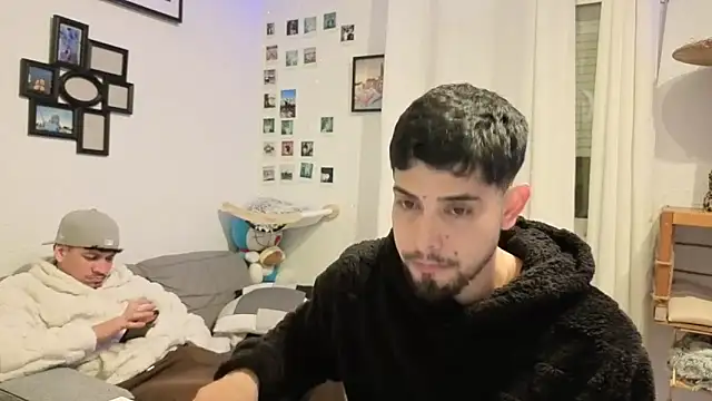 Chicos defiesta online show from 7, 3, 2026