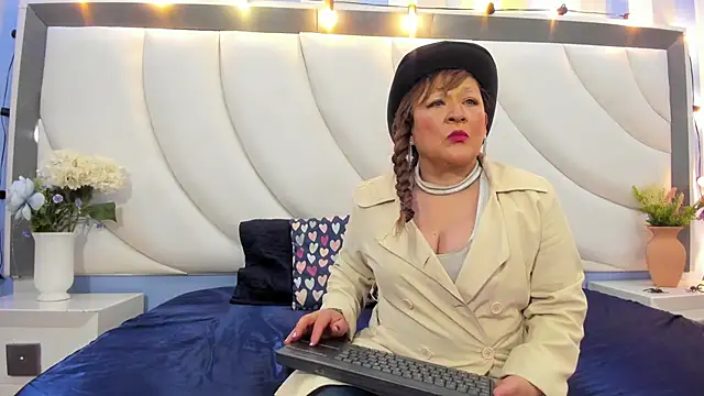 Snapshot of MeryLands chatting on 16, 10, 2025 MeryLands online show from 16, 10, 2025