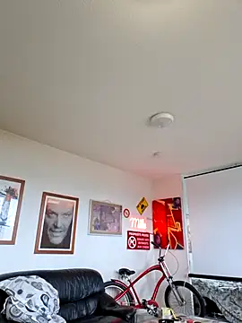 mileflav0r online show from 2, 4, 2026