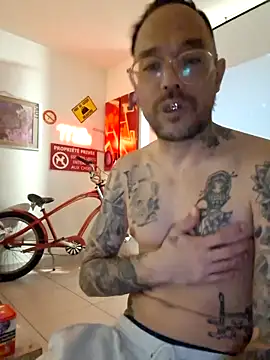 mileflav0r online show from 28, 3, 2026