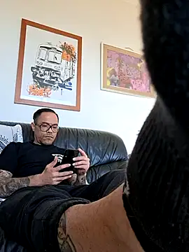 mileflav0r online show from 14, 4, 2026