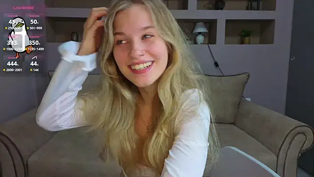 LinaCristonsen online show from 21, 11, 2025