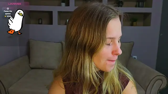 Snapshot of LinaCristonsen chatting on 9, 10, 2025 LinaCristonsen online show from 9, 10, 2025