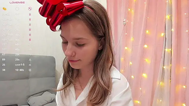 Snapshot of LinaCristonsen chatting on 23, 12, 2024 LinaCristonsen online show from 23, 12, 2024