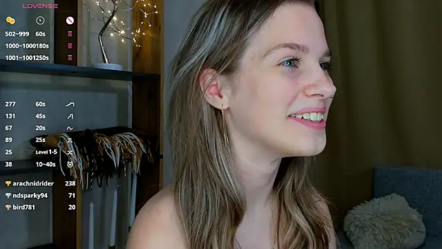 Snapshot of LinaCristonsen chatting on 5, 12, 2024 LinaCristonsen online show from 5, 12, 2024