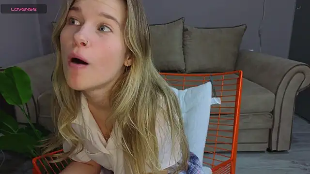 LinaCristonsen online show from 10, 1, 2026