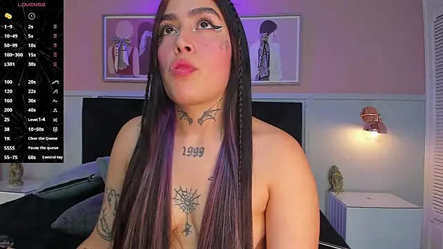 Snapshot of elodie_walker chatting on 16, 10, 2025 elodie walker online show from 16, 10, 2025