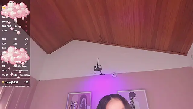 elodie walker online show from 31, 3, 2026