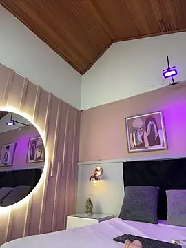 elodie walker online show from 4, 3, 2026