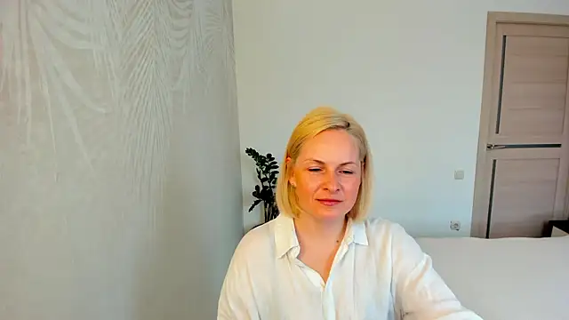 Alicee Gracee online show from 22, 4, 2026