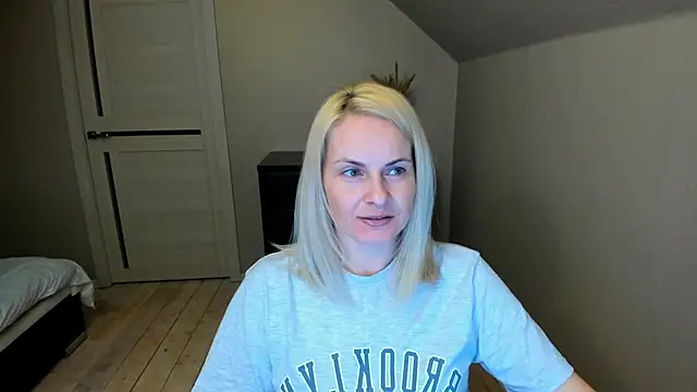 Alicee Gracee online show from 25, 2, 2025