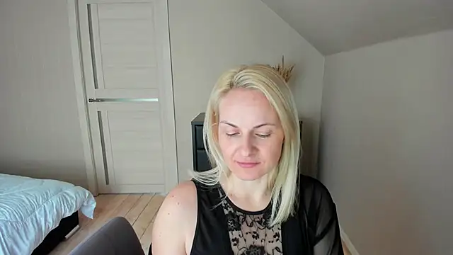 Alicee Gracee online show from 26, 2, 2025