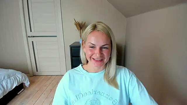 Alicee Gracee online show from 13, 10, 2025