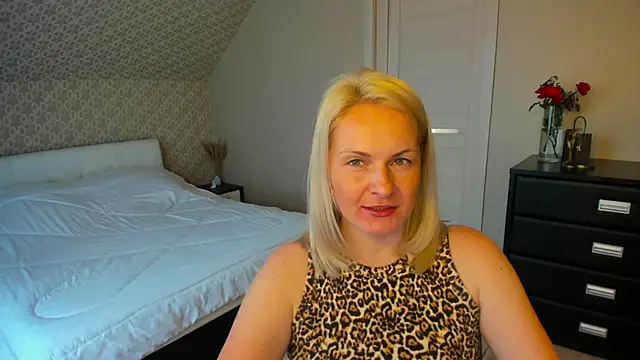 Alicee Gracee online show from 20, 11, 2025