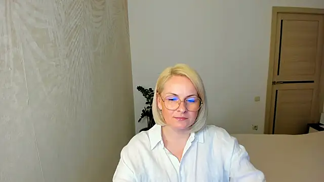 Alicee Gracee online show from 14, 4, 2026