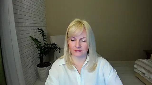 Alicee Gracee online show from 15, 2, 2026