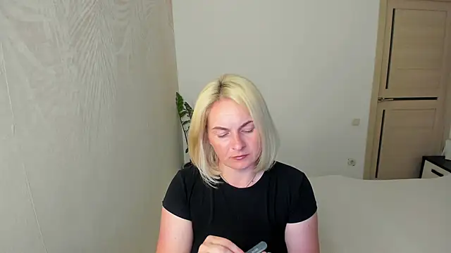 Alicee Gracee online show from 20, 6, 2026