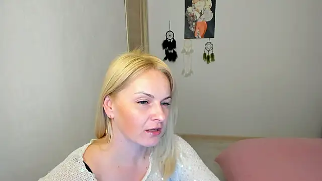 Alicee Gracee online show from 3, 2, 2026