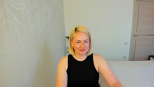 Alicee Gracee online show from 8, 5, 2026