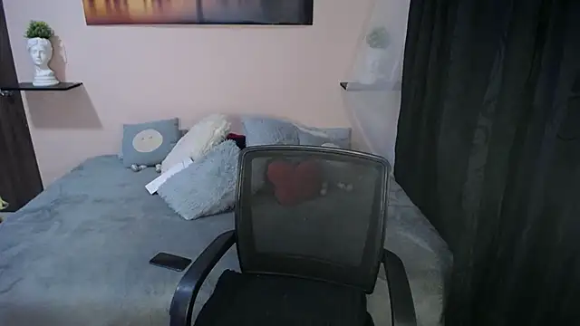 cristal-evanns online show from 13, 12, 2024