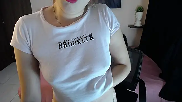 cristal-evanns online show from 9, 3, 2026