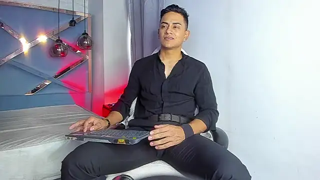 Lucii fer  online show from 11, 3, 2026